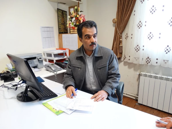 آقای ملک (مدیرحوزه ریاست و امور اداری)