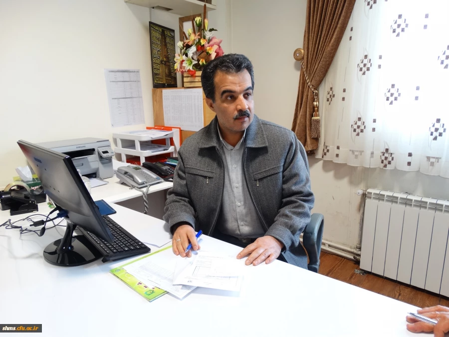 آقای ملک (مدیرحوزه ریاست و امور اداری)