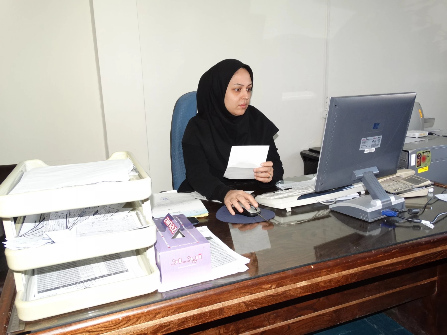 خانم حسامی(کارشناس امور اداری)