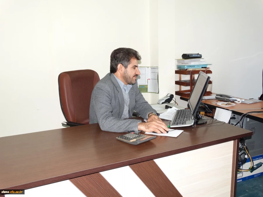 آقای قریشی(حسابدار)