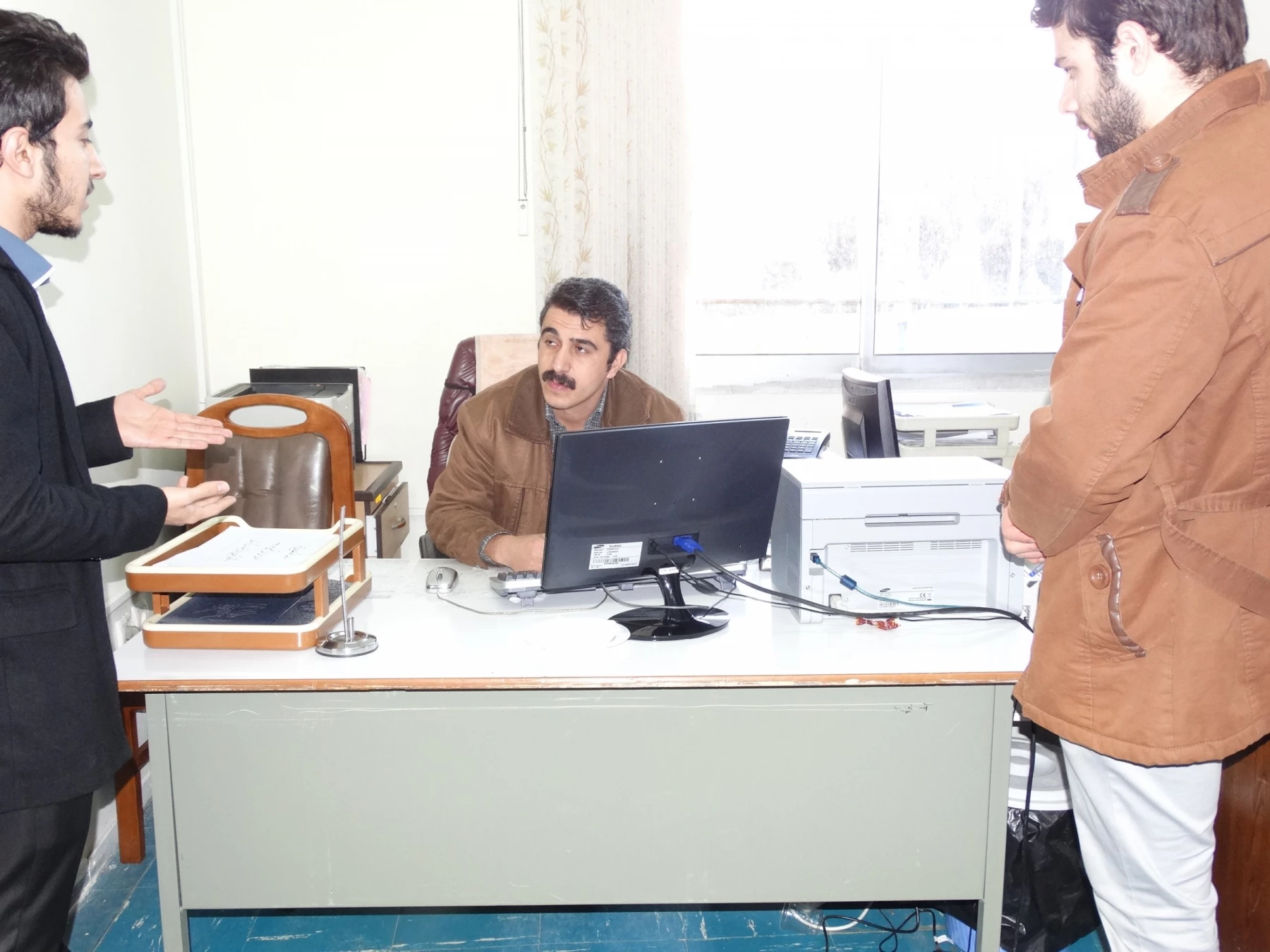 آقای امجد کریمی(اتاق اساتید)