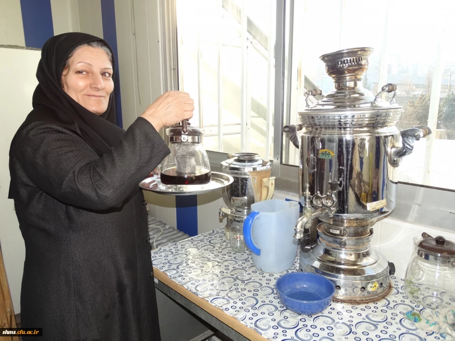 خانم آروند(خدمات)