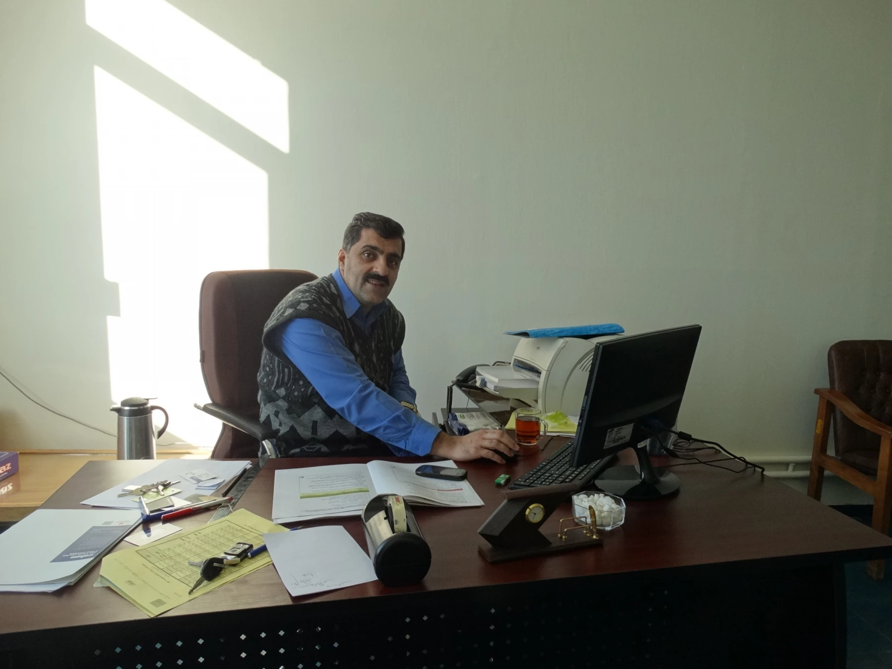 آقای بهنام حیدری (امور قراردادها)