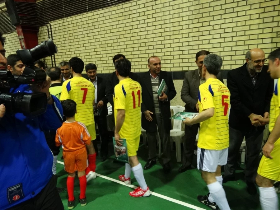 تیم فوتسال کارکنان پردیس شهید مدرس کردستان به مقام نایب قهرمانی دست یافت 5
