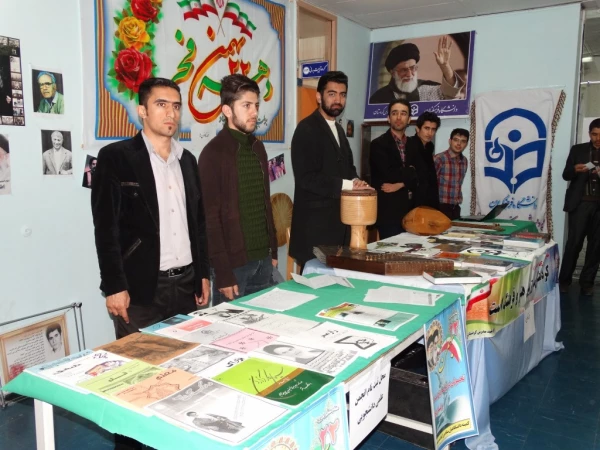 با حضور پرشور دانشجویان جدید الورود کردستانی
گرامیداشت سالروز پیروزی انقلاب اسلامی در دانشگاه فرهنگیان 6