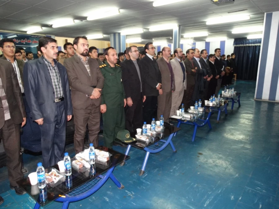 با حضور پرشور دانشجویان جدید الورود کردستانی
گرامیداشت سالروز پیروزی انقلاب اسلامی در دانشگاه فرهنگیان 8