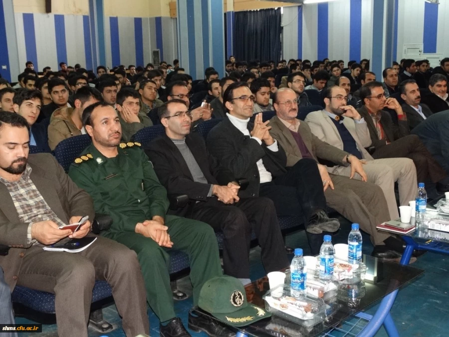 با حضور پرشور دانشجویان جدید الورود کردستانی
گرامیداشت سالروز پیروزی انقلاب اسلامی در دانشگاه فرهنگیان 13