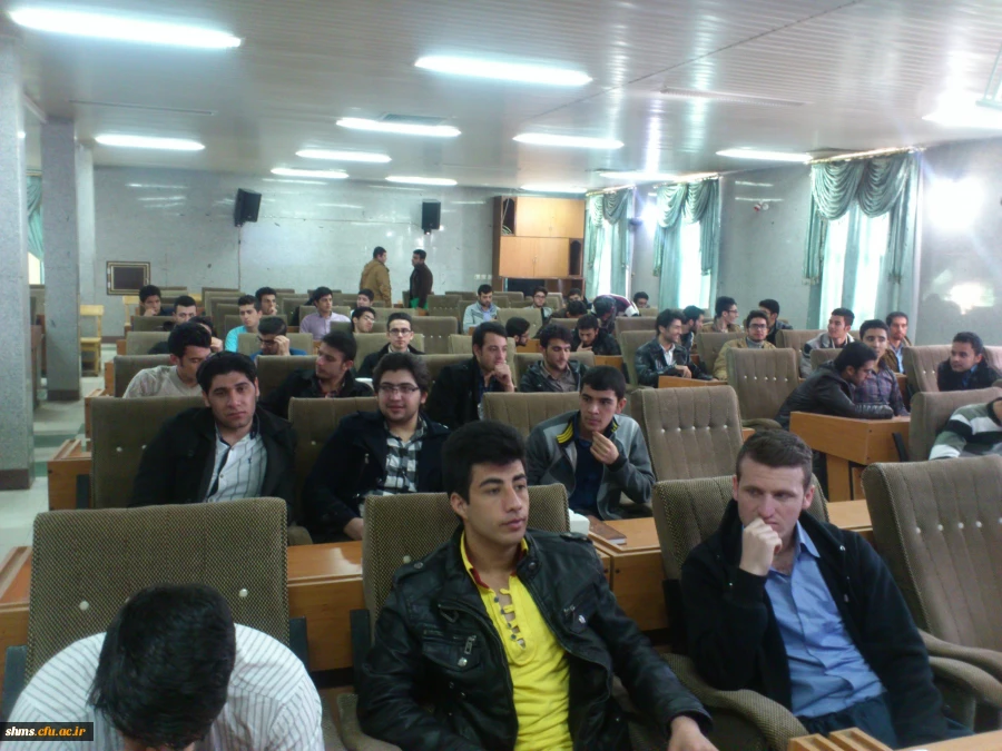 مدیر پژوهش پردیس شهید مدرس کردستان :

محققی در صحنه تولید وانتشار علمی موفق است که بتواند  ... 4