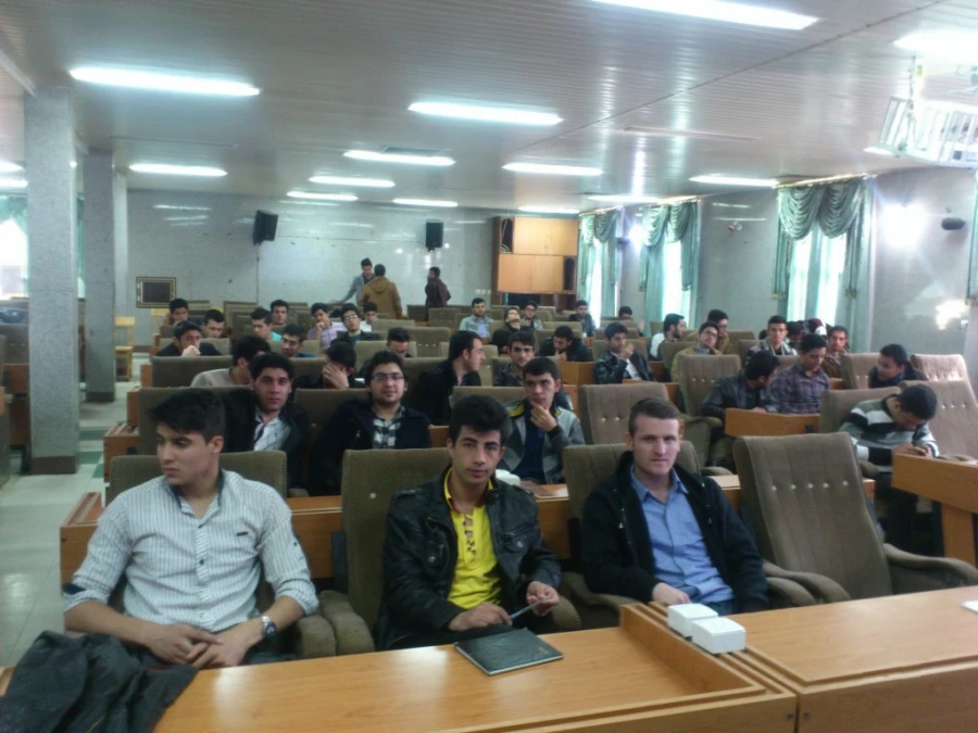 مدیر پژوهش پردیس شهید مدرس کردستان :

محققی در صحنه تولید وانتشار علمی موفق است که بتواند  ... 6