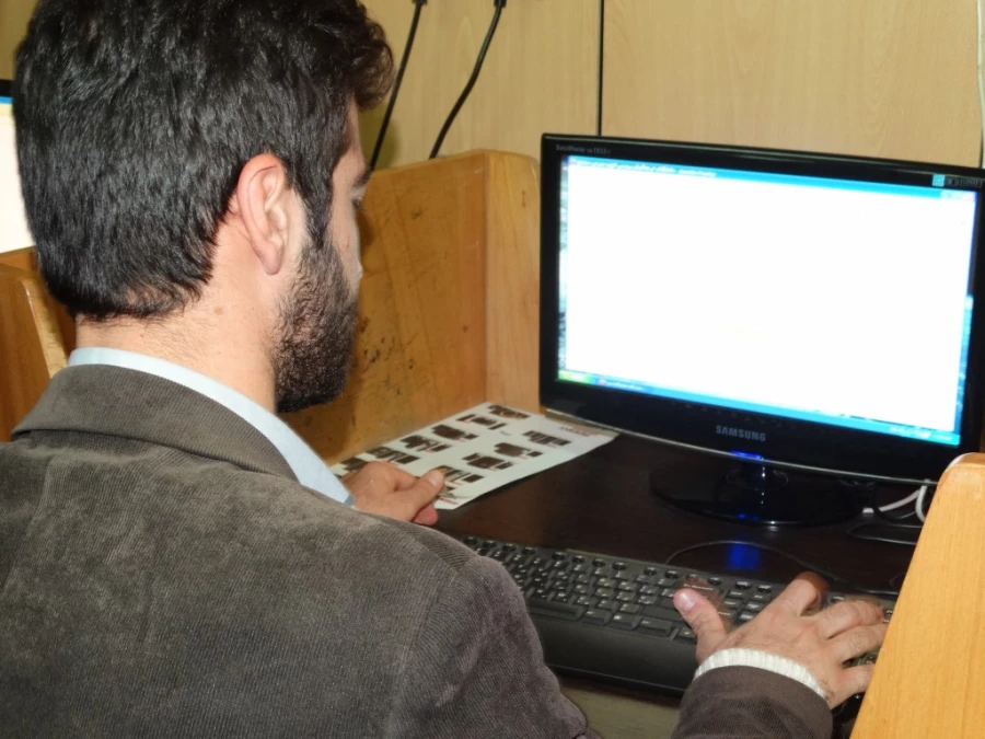 دکتر الماسی:

انجمن ورزشی دانشجویی نهادی است دانشجویی که به منظور . . . 4