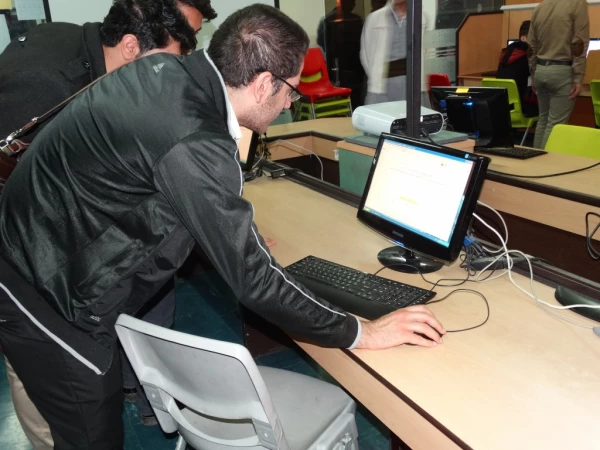 دکتر الماسی:

انجمن ورزشی دانشجویی نهادی است دانشجویی که به منظور . . . 5