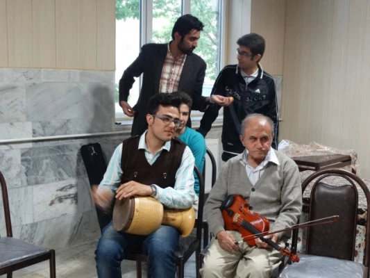 بازدید اعضای انجمن اسلامی از سرای سالمندان سنندج 4