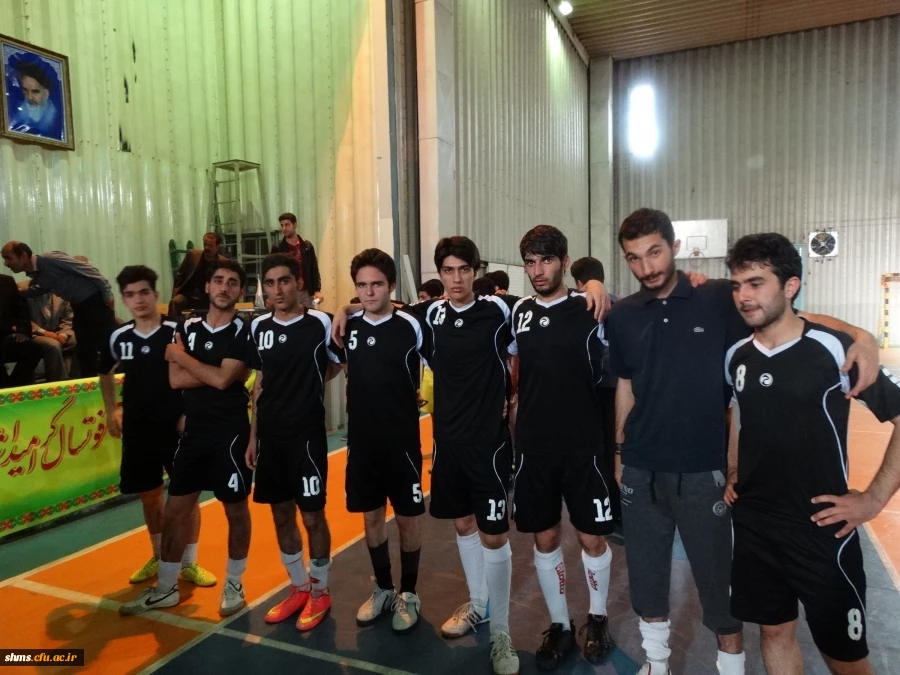 با گرامیداشت یاد و خاطره شهید فرزانه مرتضی مطهری
فینال مسابقات فوتسال دانشجویان شهید مدرس به کار خود پایان داد 8