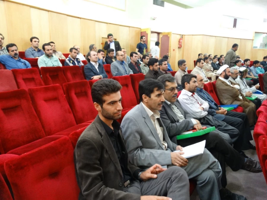 تخصیص لوح یاد بود به دانشگاه فرهنگیان کردستان

درکنگره شهدای پیشمرگان مسلمان کرد در تالار مولوی دانشگاه کردستان 2