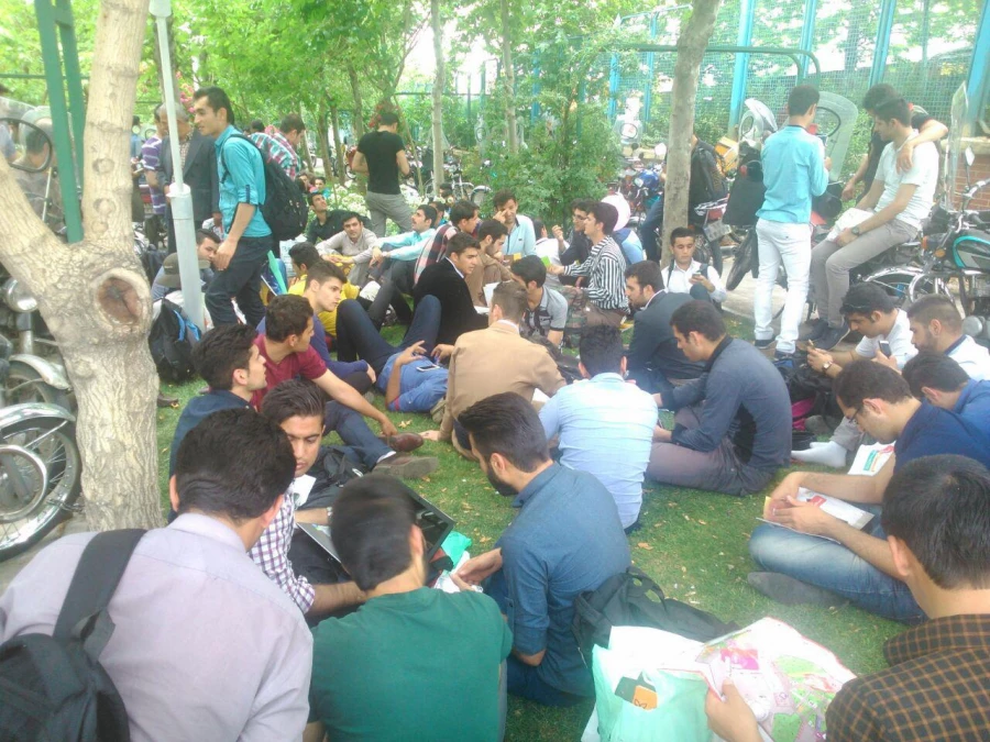 بازدید دانشجویان پردیس شهید مدرس کردستان 
از نمایشگاه بین المللی کتاب تهران و مجلس شورای اسلامی 10