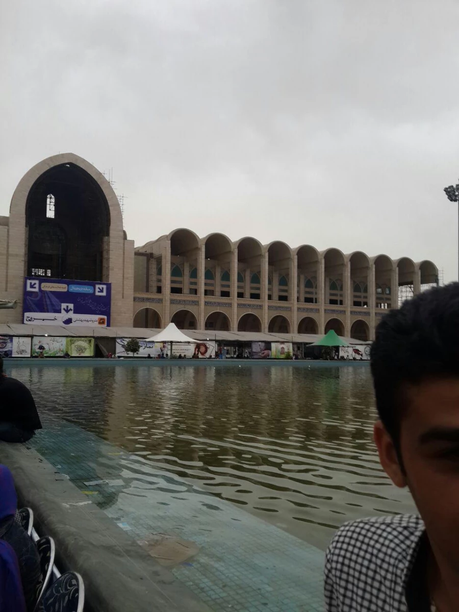 بازدید دانشجویان پردیس شهید مدرس کردستان 
از نمایشگاه بین المللی کتاب تهران و مجلس شورای اسلامی 18