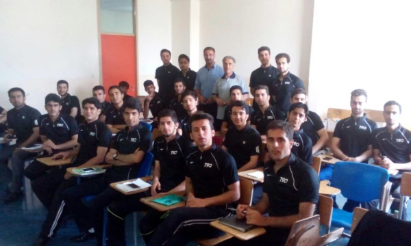 داوران نسل آتی پردیس شهید مدرس کردستان
به همت تربیت بدنی پردیس شهید مدرس کردستان یکدوره کلاس داوری درجه 3 فوتسال برگزار نمود. 5