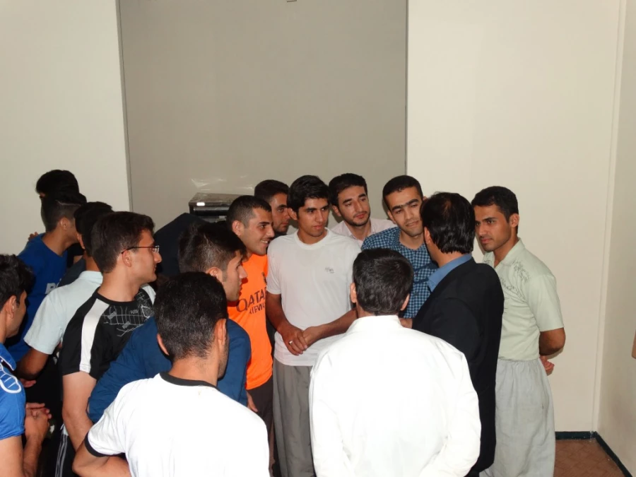 به روایت تصویر :
شور و حال پردیس شهید مدرس کردستان طی  سفر دکتر روحانی به استان کردستان 8