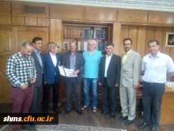 طی دیداری :
اهدا دان یک کاراته به استاندار کردستان  5