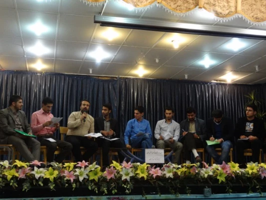 طی مناظره ی انتخاباتی 
کاندیداتورهای شورای صنفی رفاهی دانشجویی شهید مدرس از خود دفاع کردند. 7