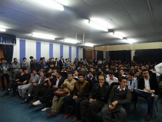 در پردیس شهید مدرس کردستان برگزار شد:

دومین نشست تخصصی "ئیواره ییک له گه ل شیعر و چیروک" 11