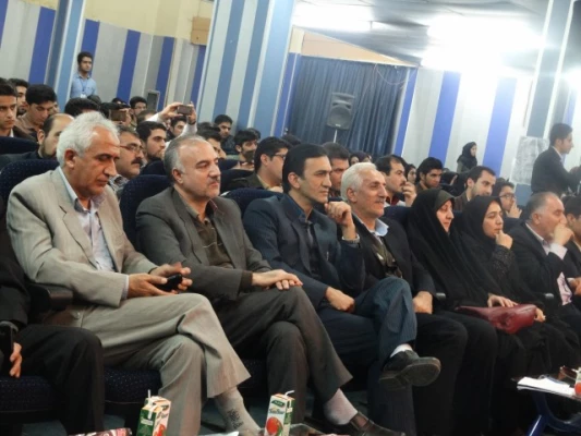 در پردیس شهید مدرس کردستان برگزار شد:

دومین نشست تخصصی "ئیواره ییک له گه ل شیعر و چیروک" 17