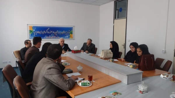 دیدار منتخبین سومین دوره انتخابات شورای صنفی، رفاهی؛

با دکتر معروفی ریاست دانشگاه فرهنگیان استان کردستان 7