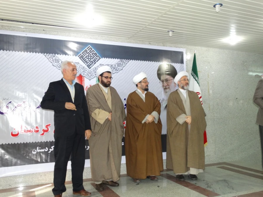 طی معارفه ای توسط دفتر نهاد نمایندگی کل کشور 

مسئول نهاد نمایندگی در دانشگاه فرهنگیان کردستان منصوب شد 4