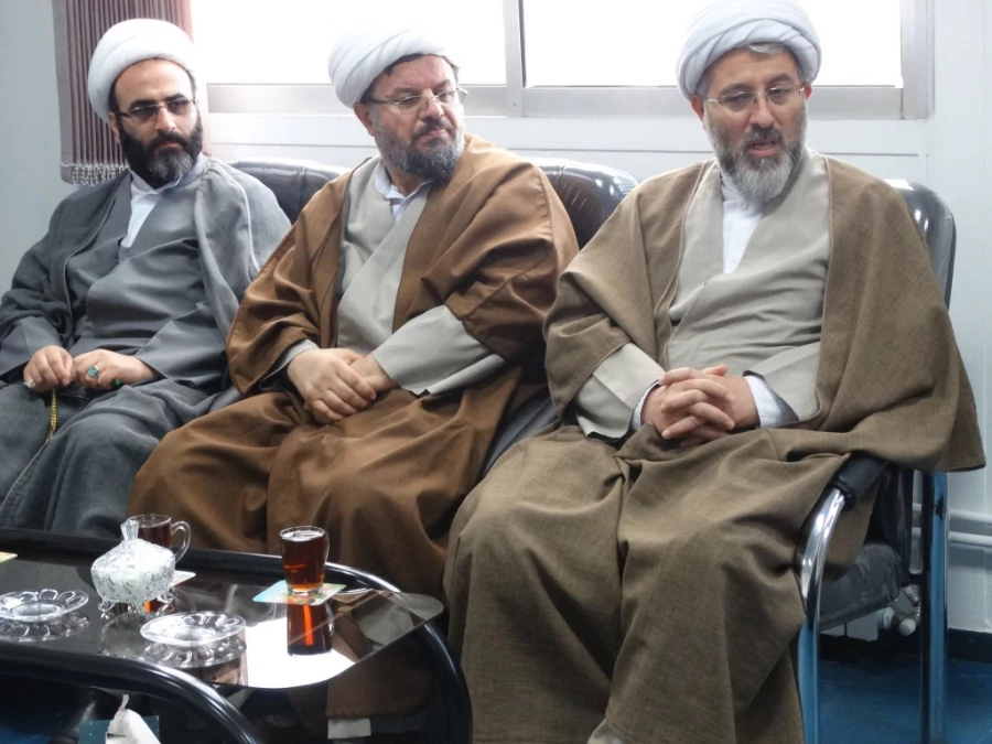 طی معارفه ای توسط دفتر نهاد نمایندگی کل کشور 

مسئول نهاد نمایندگی در دانشگاه فرهنگیان کردستان منصوب شد 9