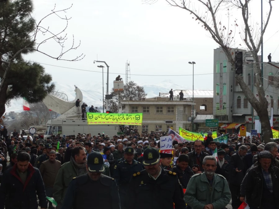 تقدیر سرپرست پردیس شهید مدرس کردستان

به یمن حضور حماسی دانشجویان، اساتید و همکاران دانشگاه فرهنگیان در راهپیمایی 22 بهمن 8