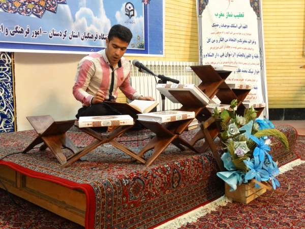 بخش شفاهی مرحله استانی بیست و ششمین جشنواره قرآن و عترت 

در مسجد بلال حبشی پردیس شهید مدرس کردستان برگزار شد 7