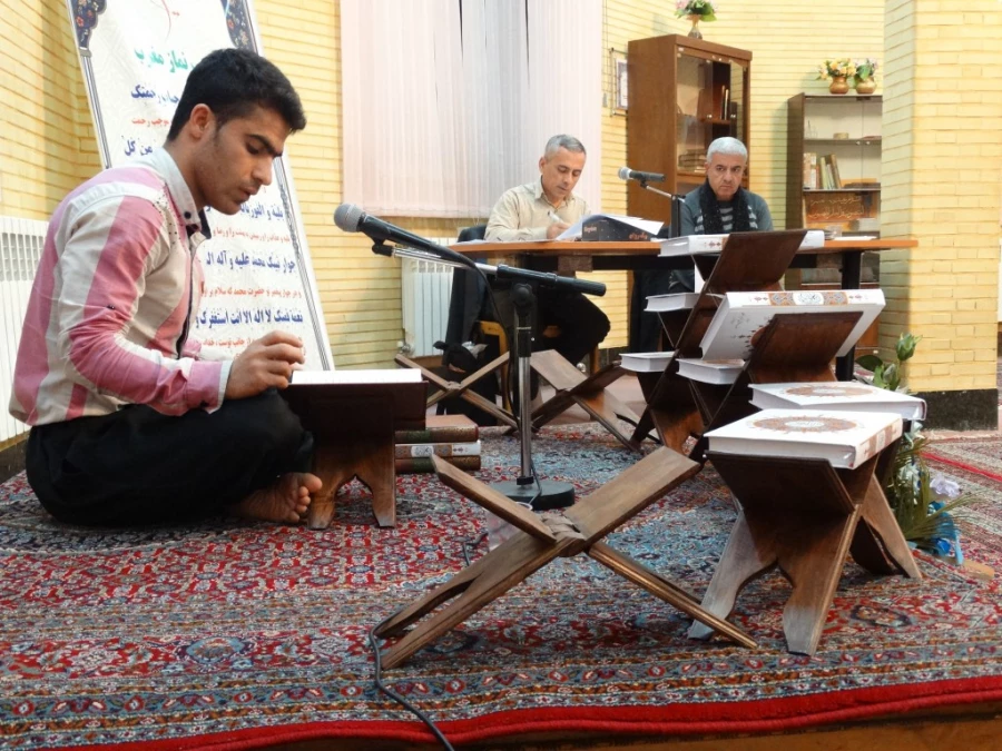بخش شفاهی مرحله استانی بیست و ششمین جشنواره قرآن و عترت 

در مسجد بلال حبشی پردیس شهید مدرس کردستان برگزار شد 8