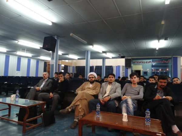 با حضور مدرسین: دکتر الماسی، دکترنقشبندی و دکترجوانمردی

کارگاه مکتب شناسی مکاتب ادبی- هنری، سیاسی- اجتماعی و فلسفی برگزار شد 4