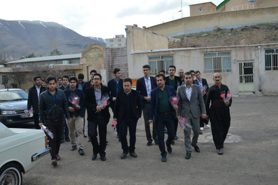 کانون سلامت پردیس شهید مدرس کردستان

به نیابت از دانشجویان دانشگاه فرهنگیان از سالخوردگان سرای سالمندان سنندج دیدار نمودند.
 4