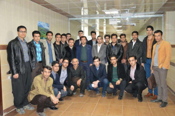 کانون سلامت پردیس شهید مدرس کردستان

به نیابت از دانشجویان دانشگاه فرهنگیان از سالخوردگان سرای سالمندان سنندج دیدار نمودند.
 7