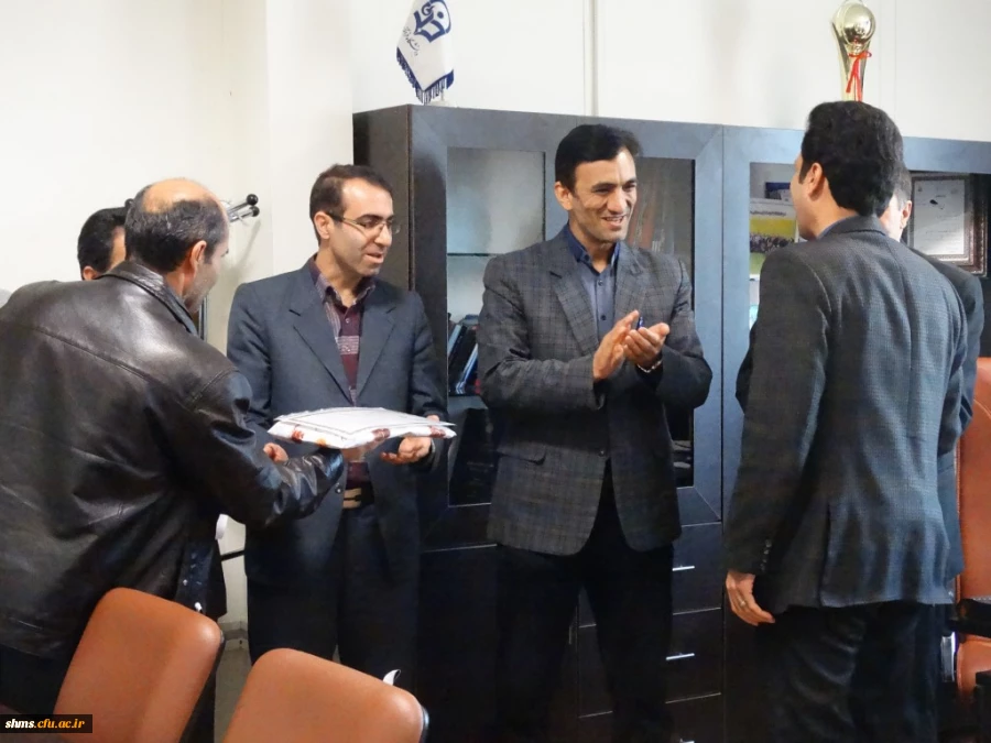 طی مراسمی جوایز نفرات برتر مسابقه دارت و شطرنج  اهدا گردید. 3