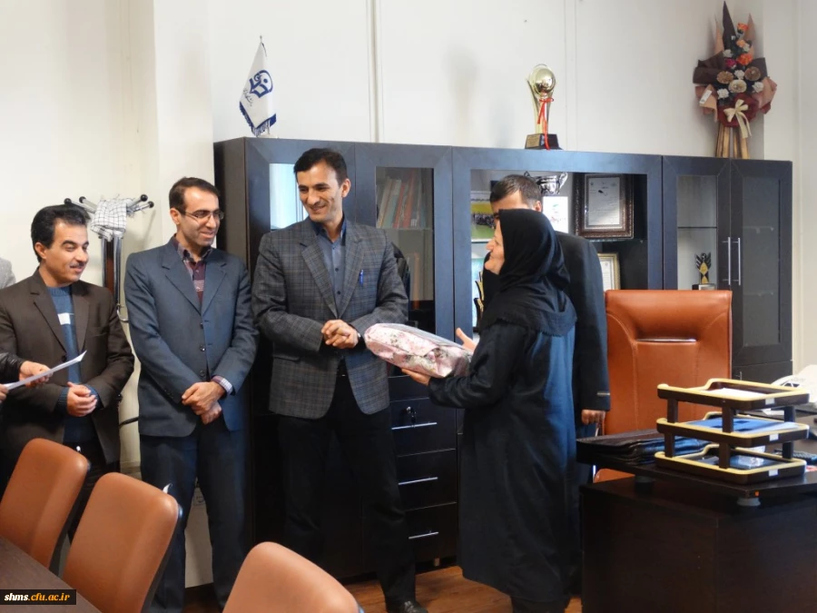 طی مراسمی جوایز نفرات برتر مسابقه دارت و شطرنج  اهدا گردید. 13