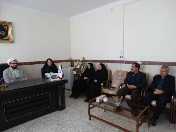 به دنبال برگزاری با کیفیت همایش تربیت سیاسی و اجتماعی کردستان

از سوی دبیر اجرایی همایش، از عوامل اجرایی همایش با اهدا لوح تجلیل  به عمل آمد. 7