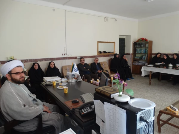 به دنبال برگزاری با کیفیت همایش تربیت سیاسی و اجتماعی کردستان

از سوی دبیر اجرایی همایش، از عوامل اجرایی همایش با اهدا لوح تجلیل  به عمل آمد. 11