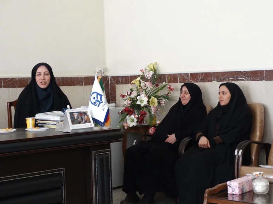 به دنبال برگزاری با کیفیت همایش تربیت سیاسی و اجتماعی کردستان

از سوی دبیر اجرایی همایش، از عوامل اجرایی همایش با اهدا لوح تجلیل  به عمل آمد. 12