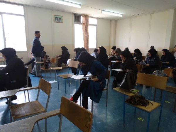 با حضور دکتر الماسی سرپرست پردیسس شهید مدرس کردستان

آزمون نهایی دوره های ضمن خدمت فرهنگیان برگزار شد. 7