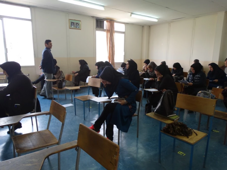 با حضور دکتر الماسی سرپرست پردیسس شهید مدرس کردستان

آزمون نهایی دوره های ضمن خدمت فرهنگیان برگزار شد. 7