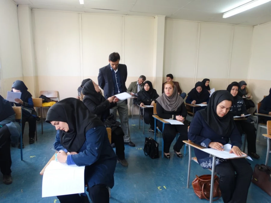 با حضور دکتر الماسی سرپرست پردیسس شهید مدرس کردستان

آزمون نهایی دوره های ضمن خدمت فرهنگیان برگزار شد. 8