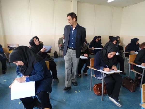 با حضور دکتر الماسی سرپرست پردیسس شهید مدرس کردستان

آزمون نهایی دوره های ضمن خدمت فرهنگیان برگزار شد. 9