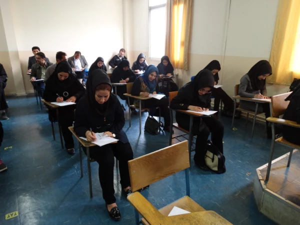 با حضور دکتر الماسی سرپرست پردیسس شهید مدرس کردستان

آزمون نهایی دوره های ضمن خدمت فرهنگیان برگزار شد. 10