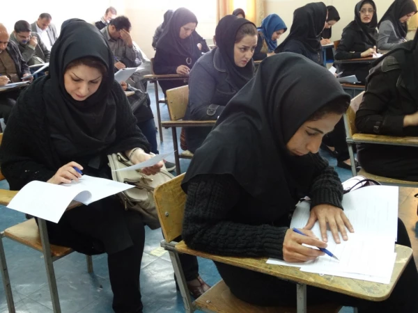 با حضور دکتر الماسی سرپرست پردیسس شهید مدرس کردستان

آزمون نهایی دوره های ضمن خدمت فرهنگیان برگزار شد. 14