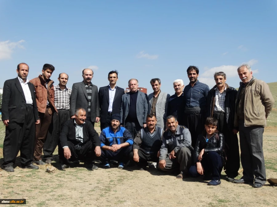 با حضور دکتر مسعود الماسی و همکاران پردیس شهید مدرس کردستان 

آیین درختکاری در محوطه زمین خاکی  دانشگاه برگزار شد. 2