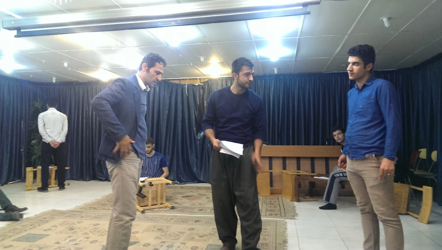 درپی کسب مقام دوم بیست و پنجمین جشنواره فرهنگی دانشجو معلمان 

ممارست گروه تأتر پردیس شهید مدرس کردستان برای عنوان اول مسابقات
 2