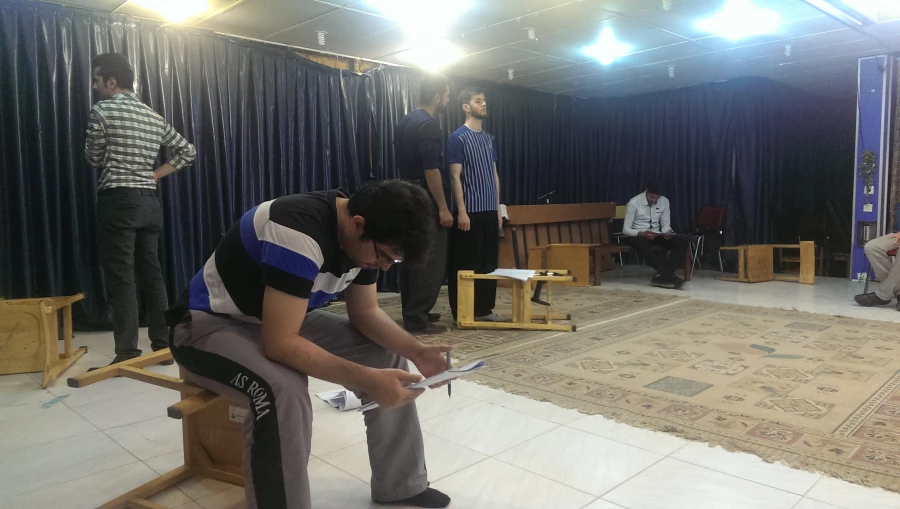 درپی کسب مقام دوم بیست و پنجمین جشنواره فرهنگی دانشجو معلمان 

ممارست گروه تأتر پردیس شهید مدرس کردستان برای عنوان اول مسابقات
 4