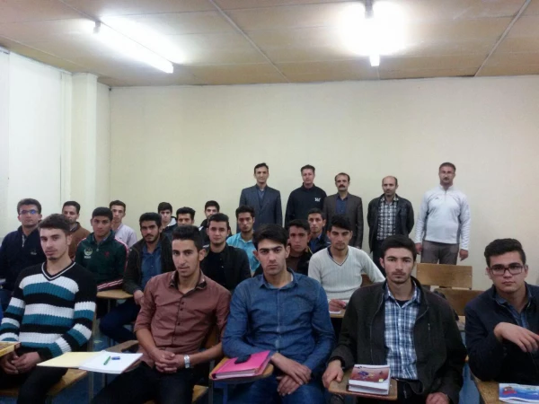 به همت گروه تربیت بدنی و کارشناسی تربیت بدنی شهید مدرس کردستان :

دومین دوره کلاس داوری درجه 3فوتبال پردیس شهید مدرس سنندج برگزار گردید.
 2